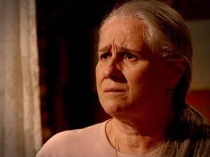 Novela Avenida Brasil - Lucinda confessa que envenenou mãe de Carminha