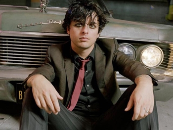 Billie Joe, vocalista do Green Day, produzirá repertoria de peça de Shakespeare