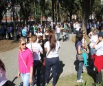 Professores e funcionários da rede estadual suspendem greve no Paraná