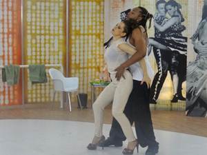 Dança dos Famosos: Bárbara Paz começa a ensaiar com seu novo professor