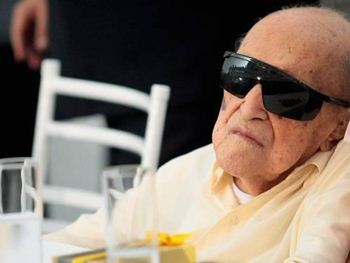 Niemeyer pede alta de hospital porque “precisa trabalhar”