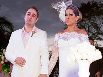 Em cerimônia secreta, Mayra Cardi se casa com empresário