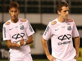 Neymar lamenta que Montillo esteja fora de jogo contra Joinville e primeira partida das finais do Paulistão