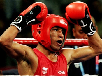 Robson Conceição vence italiano e é finalista do Mundial de Boxe do Cazaquistão