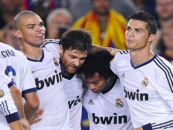 Real Madrid tem rodada dos sonhos e assume liderança do Espanhol