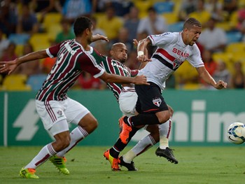 Fluminense 5 x 2 São Paulo Tricolor carioca vira e goleia o time paulista pelo Brasileirão 2014