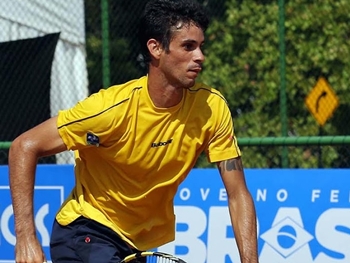 Tênis: Rogerinho segue na briga por uma vaga em Roland Garros