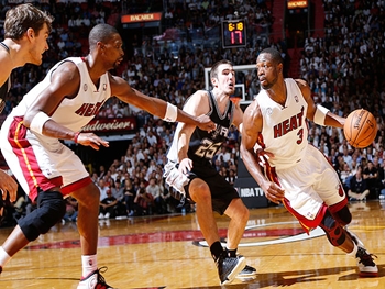 NBA: San Antonio Spurs vence o Miami Heat e toma liderança da série dos playoffs