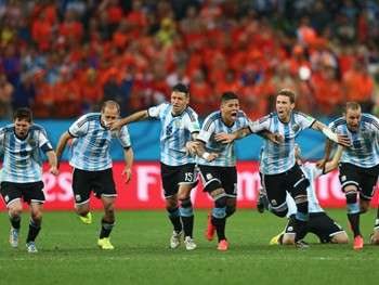 Holanda 0 (2) x (4) 0 Argentina - Seleção alviceleste vence nos pênaltis e está na final da Copa do Mundo 2014